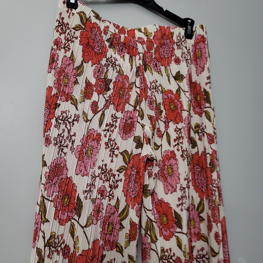 Steve MaddenAddy Floral Print Coordinating Wide Leg Pull-On Plisse Pants - Picture 8 of 9